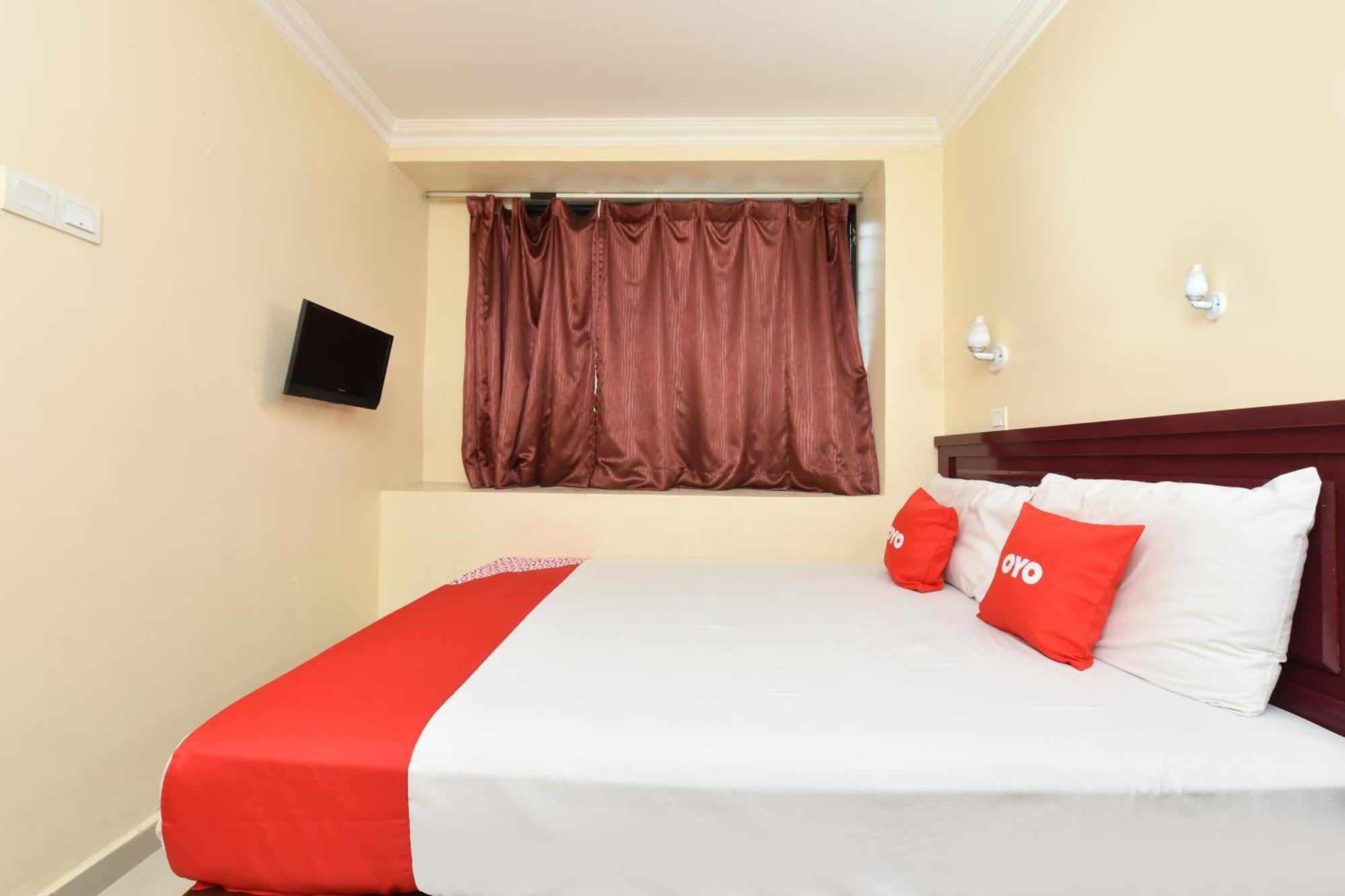 Super Oyo 90562 J Hotel Pj Petaling Jaya Eksteriør billede