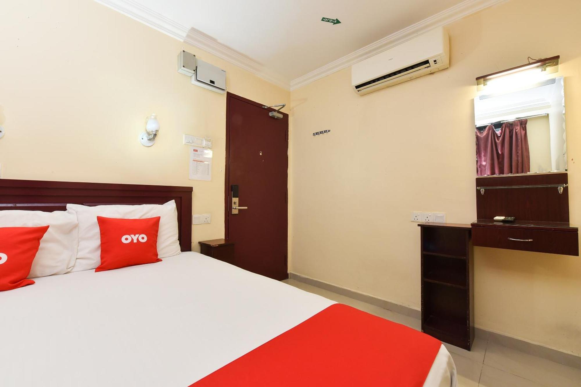 Super Oyo 90562 J Hotel Pj Petaling Jaya Eksteriør billede