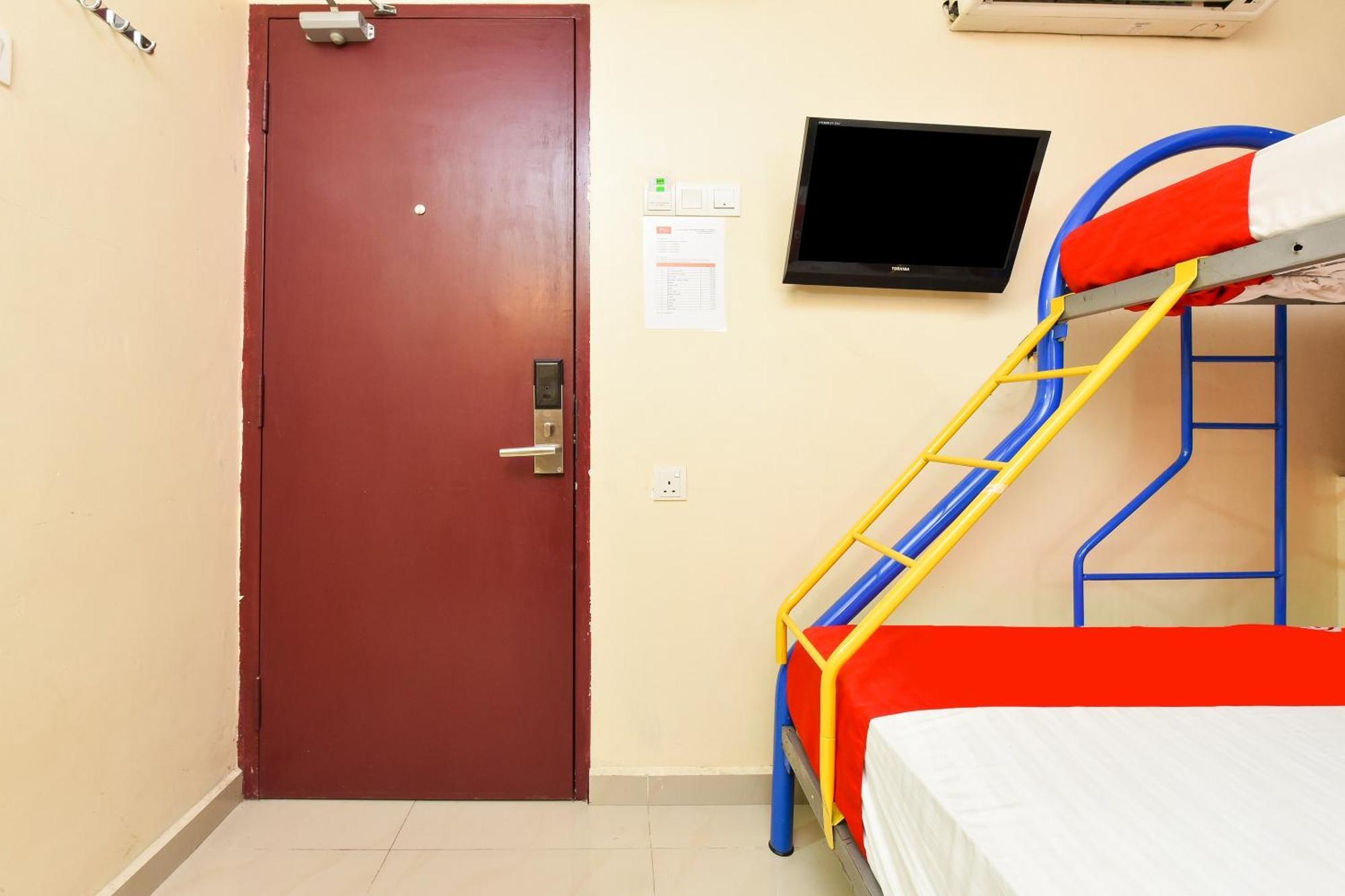 Super Oyo 90562 J Hotel Pj Petaling Jaya Eksteriør billede