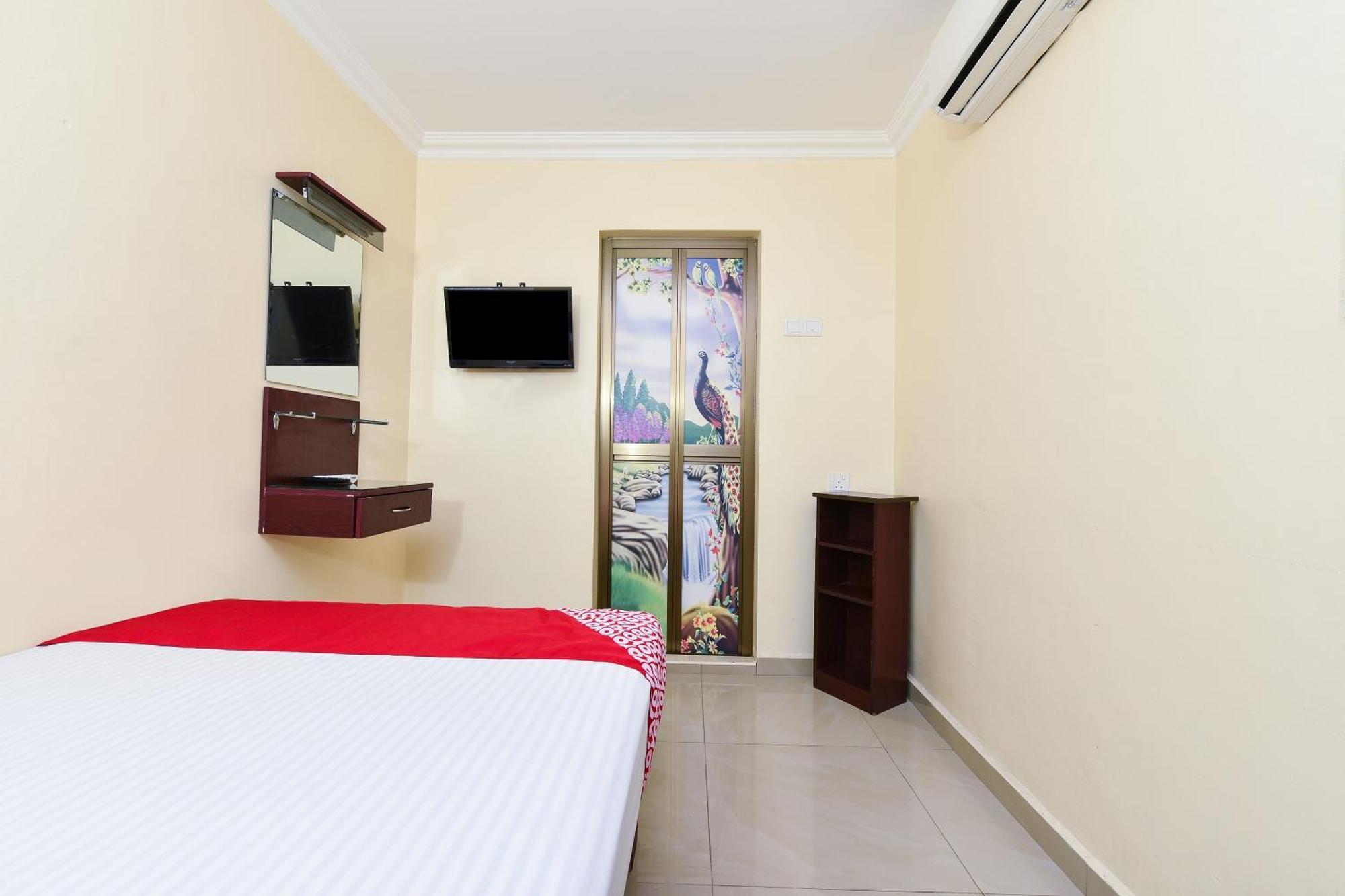 Super Oyo 90562 J Hotel Pj Petaling Jaya Eksteriør billede